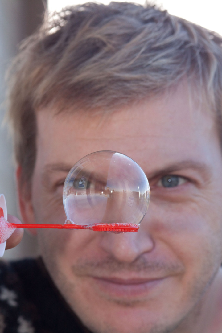 TIL TEATRET: Rasmus Rohde og Verden Beste Band har laget flere forestillinger for scenen. I 2014 kommer Puppan te pappa.