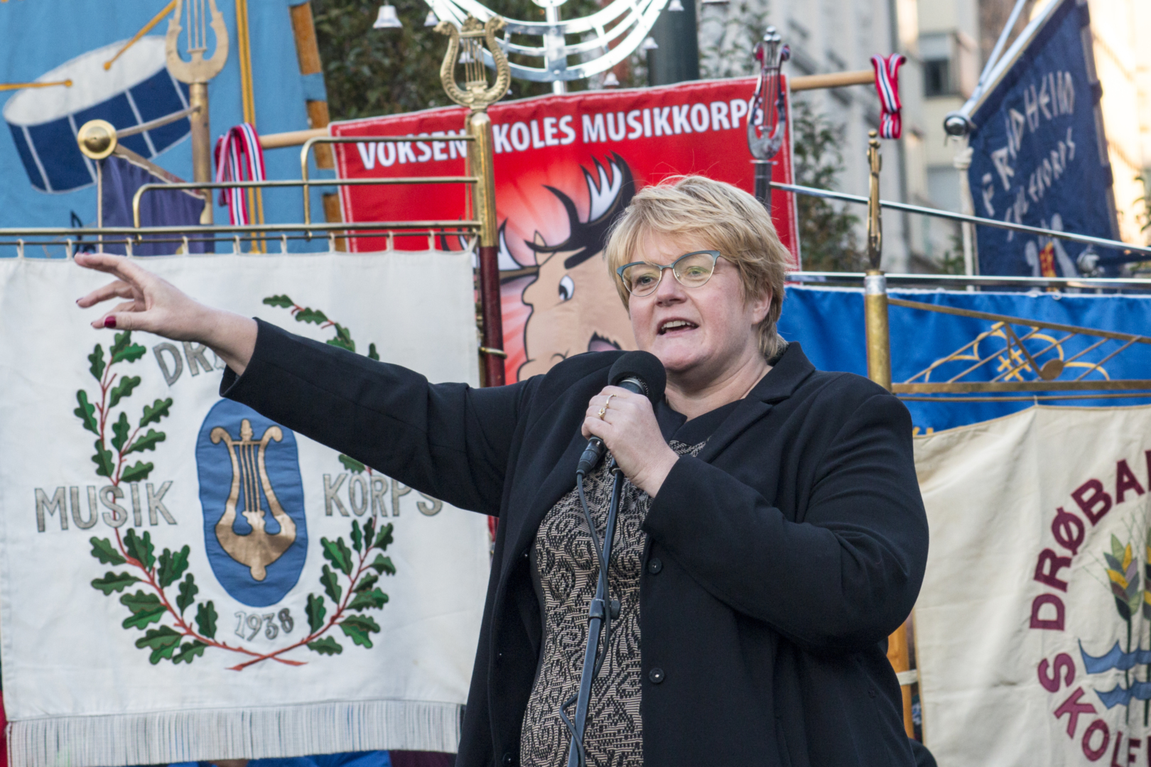 Ikke gitt opp: Kulturminister Trine Skei Grande lover å ta opp reduksjonene i korpsene med forsvarsministeren. Bildet er tatt i 2016, da Skei Grande holdt appell ved støttedemonstrasjon for Forsvarets musikk.