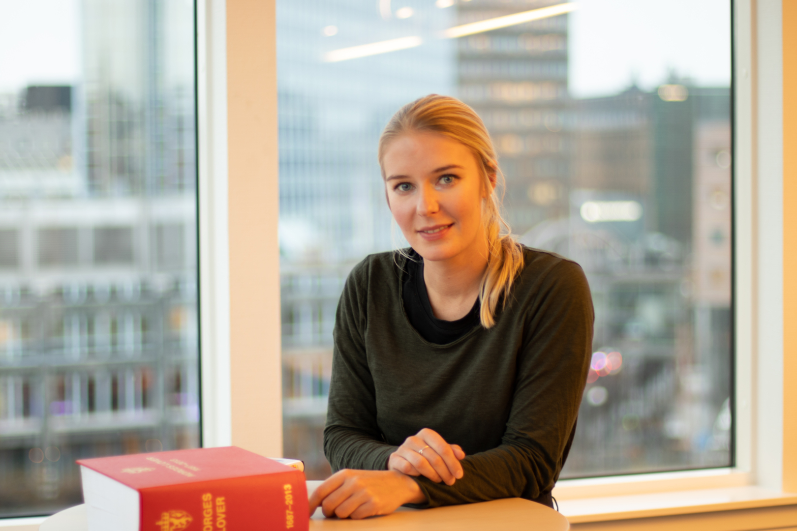 Ser mye: MFOs jurist Julie Ingerø Rynning får mange kontrakter tilsendt, der vilkårene ikke er til fordel for musikerne.